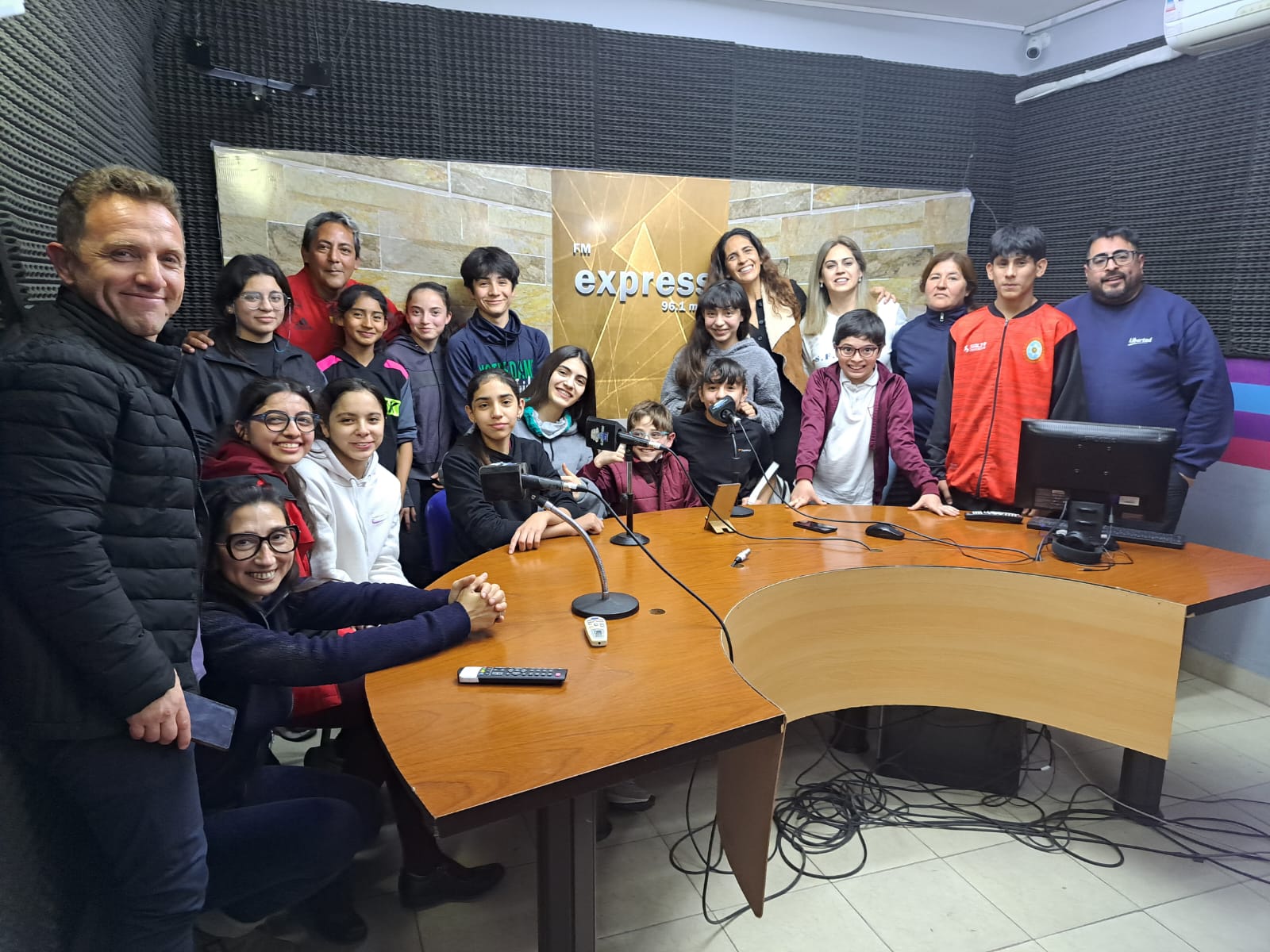 ESCUELA DE GIMNASIA ARTISTICA FLY ARRASARON CON PODIOS EN CATAMARCA