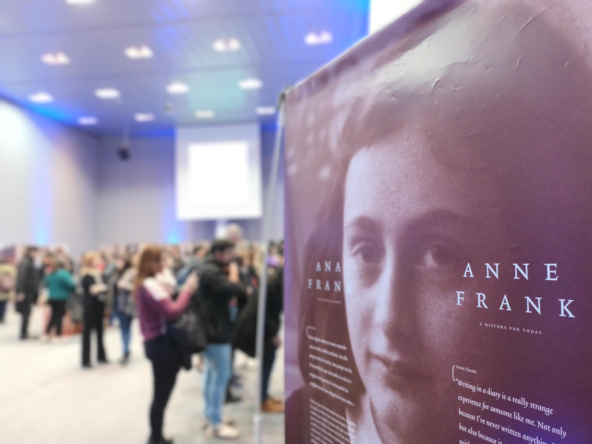 Ana Frank, una Historia Vigente: Veni a visitarla hasta mañana en el Fórum.