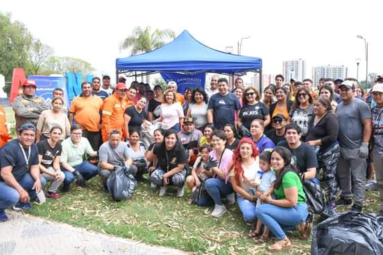 La intendente Fuentes junto a entidades ambientalistas participó de la Jornada de plogging en el Parque Aguirre