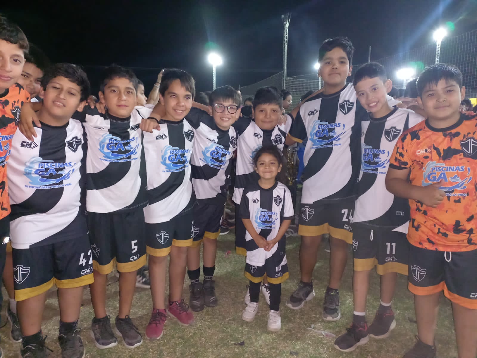 ESTA NOCHE EN U.P.C.N SE JUEGAN LAS FINALES DEL TORNEO  SEMILLERITO