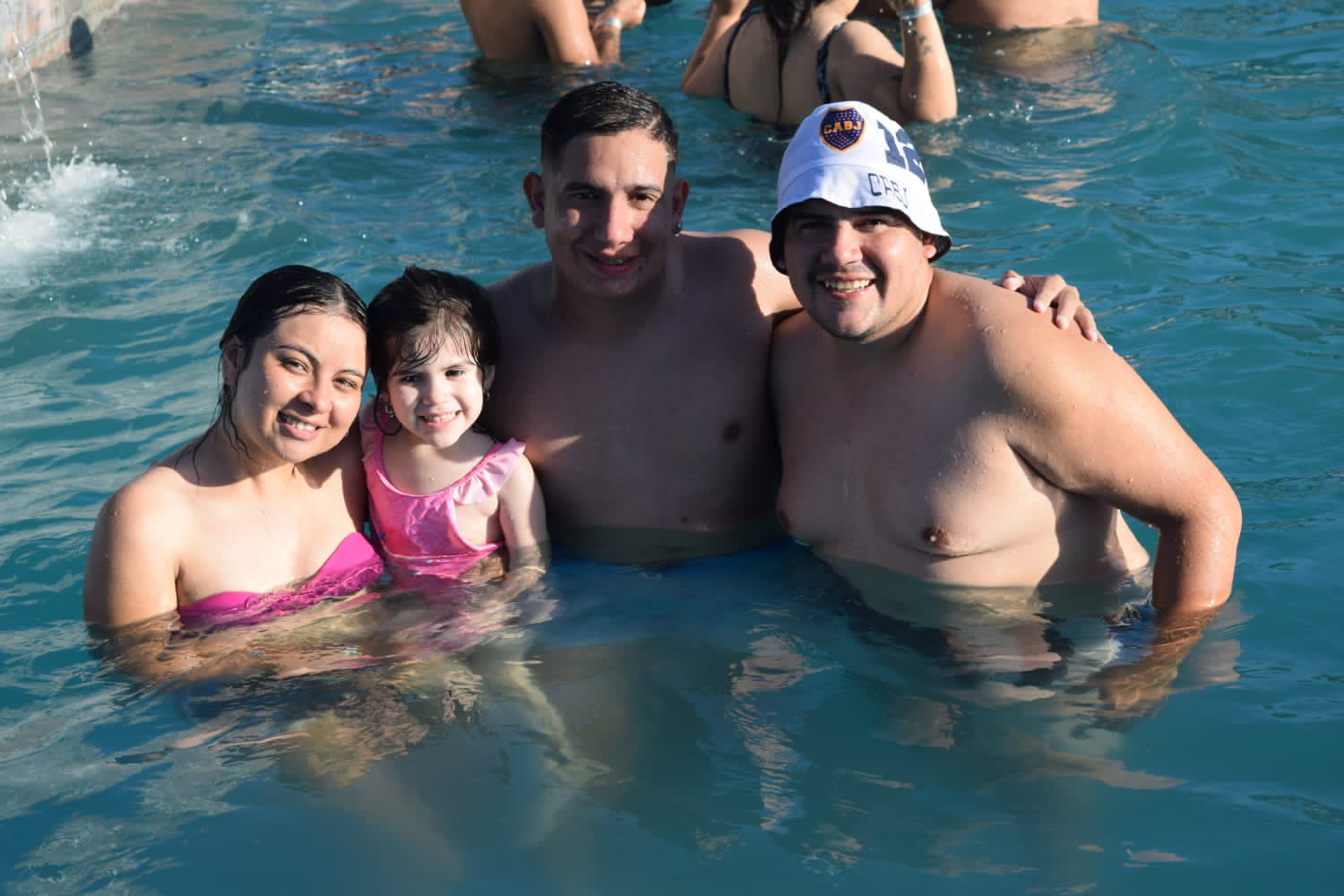 LA FAMILIA DE LA SANIDAD DISFRUTA DE LAS VACACIONES EN EL PREDIO DEL ZANJON