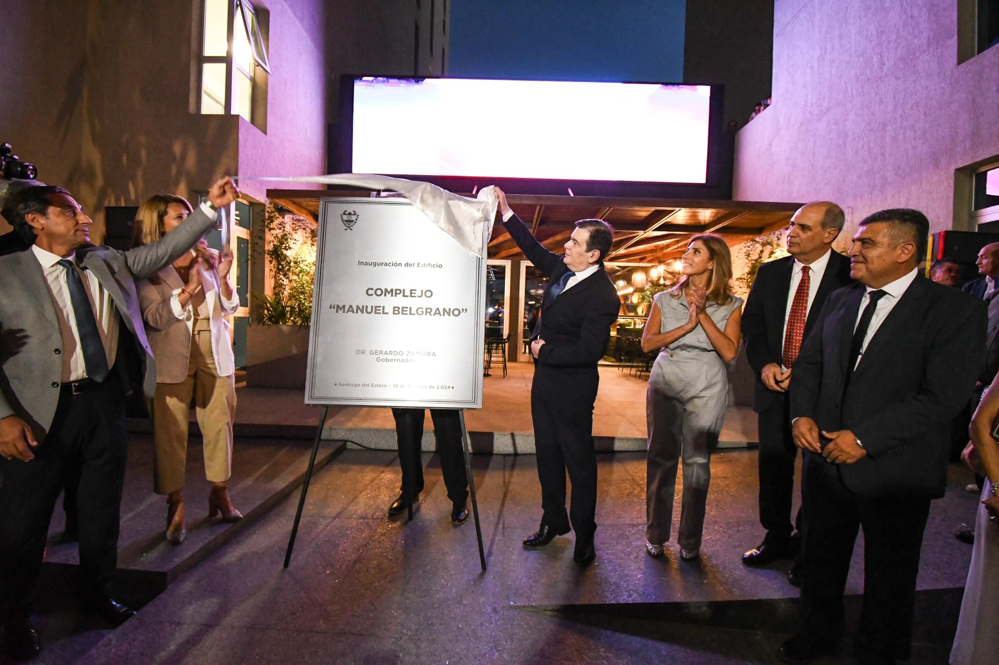 El Gobernador Gerardo Zamora inauguro el moderno Complejo Manuel Belgrano, sede de los ministerios de Justicia y Derechos Humanos; de Producción, Recursos Naturales, Forestación y Tierras y de Obras, Servicios Públicos y Agua
