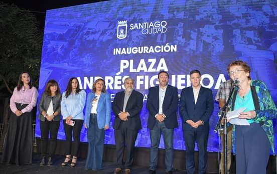 La intendente Fuentes junto a vecinos habilitó la remodelación de una nueva etapa de la plaza “Andrés Figueroa”