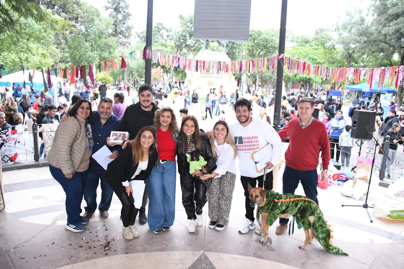 La intendente Fuentes participó de la jornada de concientización por el día del animal en plaza Libertad