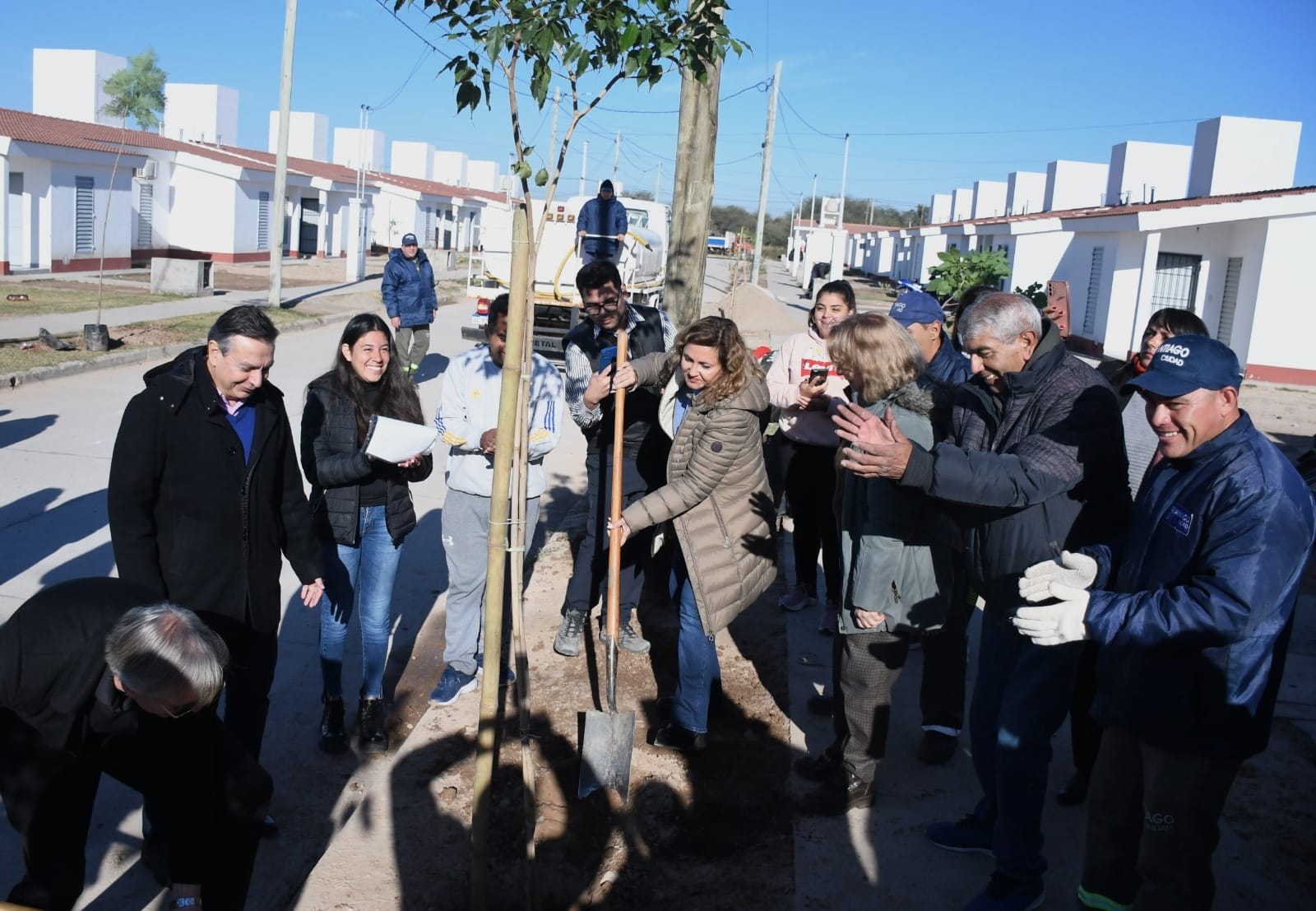 La intendente Fuentes lanzó la campaña 2024 de arbolado que prevé sumar más de 60.000 árboles a la ciudad
