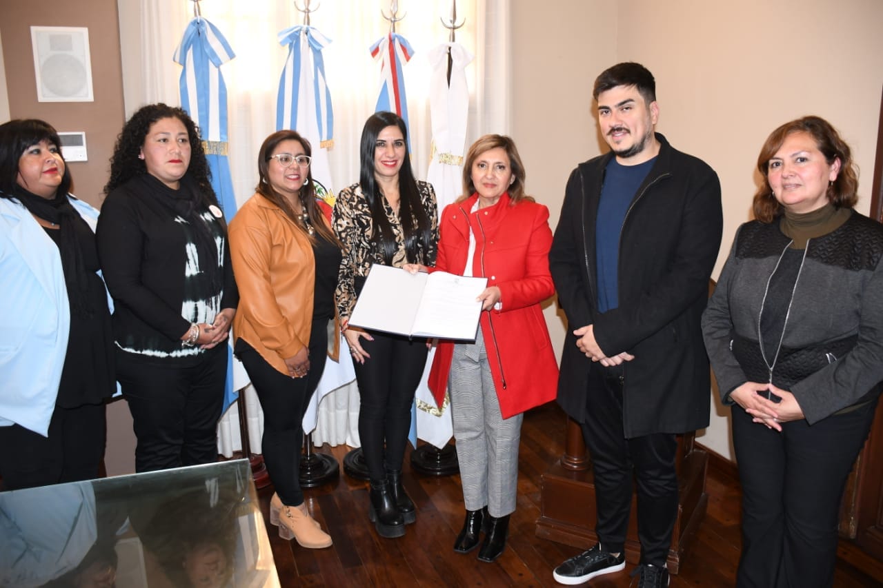 La intendente Fuentes recibió a la Asociación Sonckoy Manta que realizará jornada sobre Discapacidad, Sexualidad y Comunicación