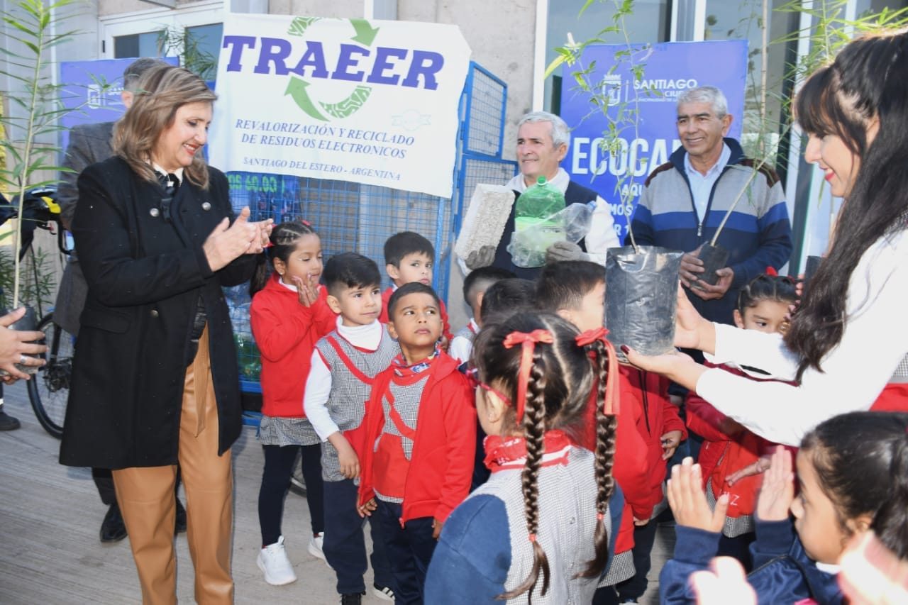 La intendente Fuentes y el ministro Mandrille encabezaron una jornada de concientización por el Día del Medio Ambiente