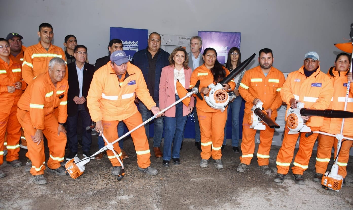 La intendente Fuentes hizo entrega de nuevas herramientas para el personal de Servicios Urbanos