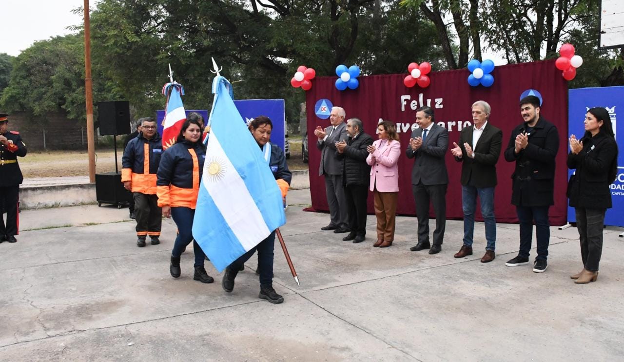 La intendente Fuentes destacó el espiritu solidario del personal de Defensa Civil al cumplir un nuevo aniversario la repartición