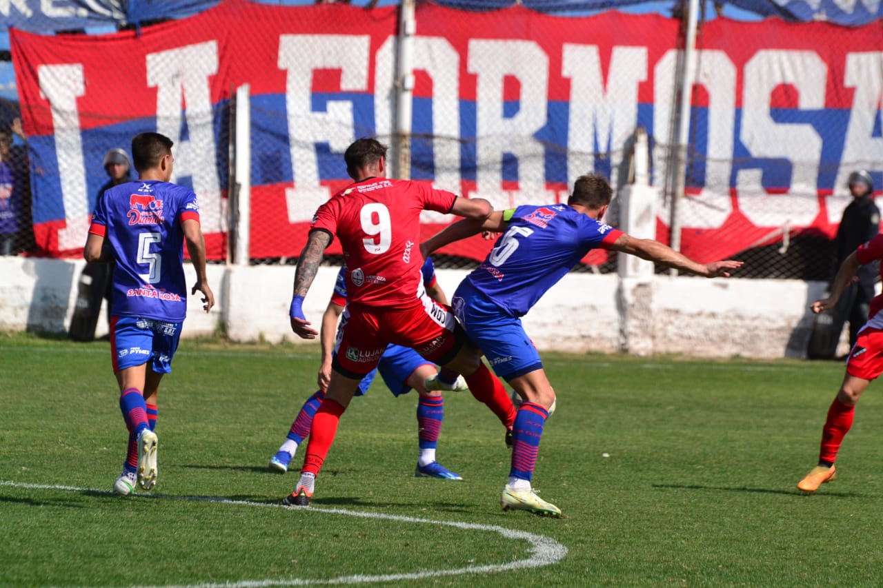 FIESTA EN LA ISLA: GUEMES GOLEO A DEPORTIVO MAIPU DE MENDOZA