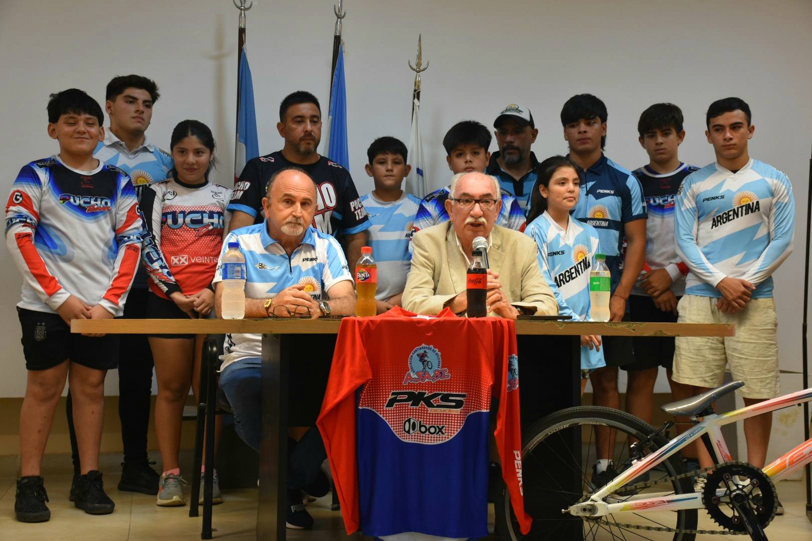 Se presentó la temporada de BMX en el Polideportivo Provincial