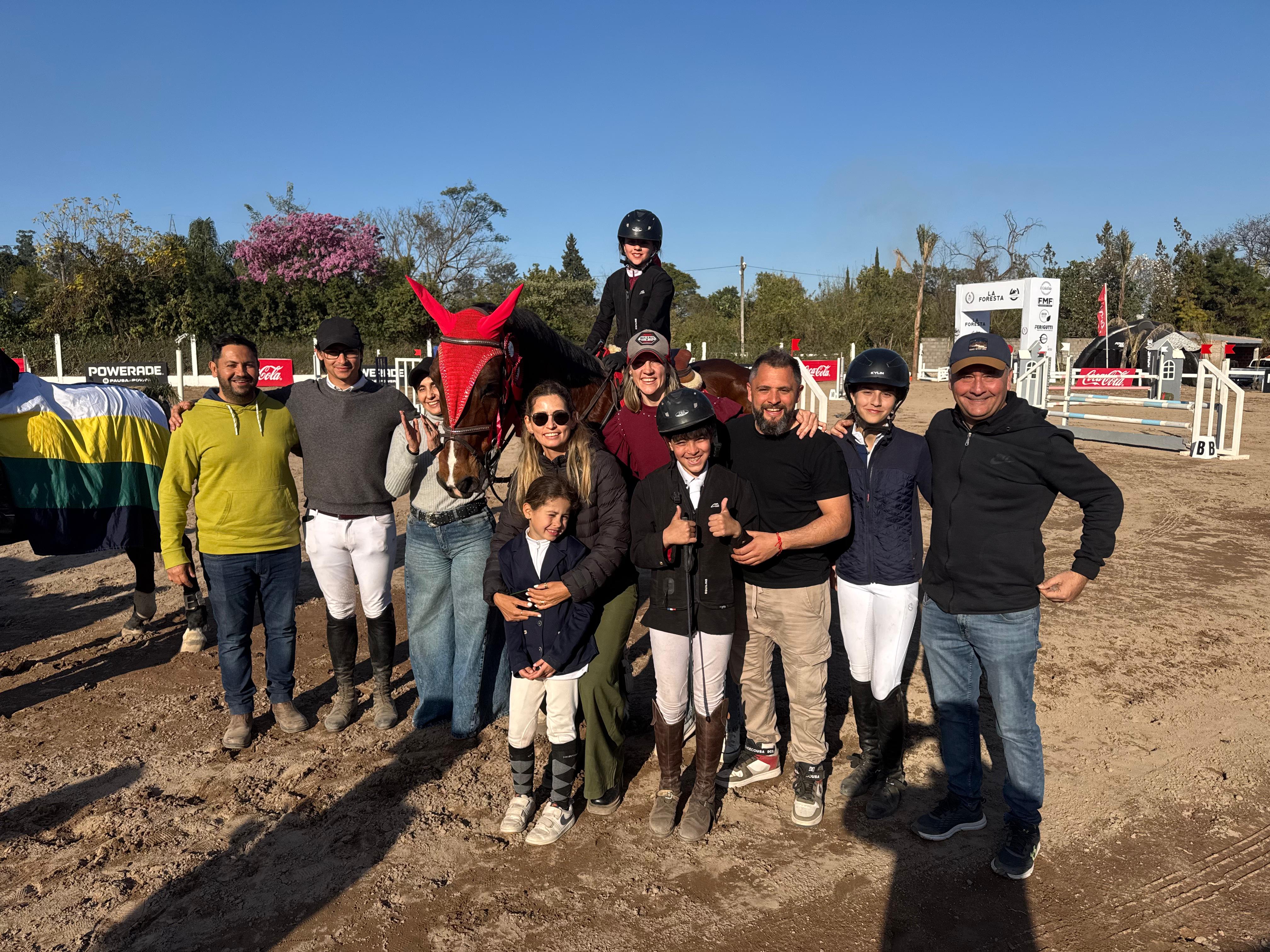 LOS JINETES Y AMAZONAS DE LA CUSTODIA ECUESTRE PARTICIPARON EN EL TORNEO DE LA FORESTA EN TUCUMAN CON UNA GRAN ACTUACION